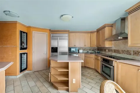 615 Ocean Drive Key Biscayne FL 33149