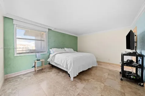 615 Ocean Drive Key Biscayne FL 33149