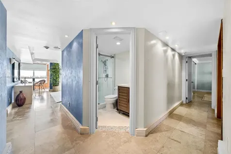 615 Ocean Drive Key Biscayne FL 33149