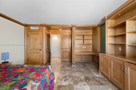 615 Ocean Drive Key Biscayne FL 33149