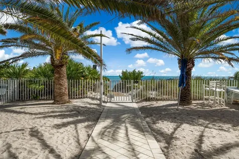 615 Ocean Drive Key Biscayne FL 33149