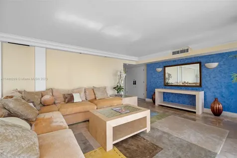 615 Ocean Drive Key Biscayne FL 33149