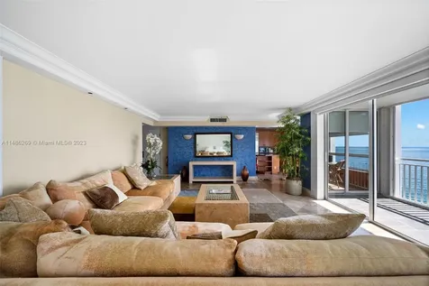 615 Ocean Drive Key Biscayne FL 33149