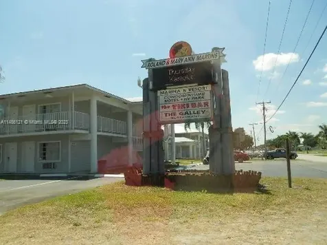 500 N Francisco Street Clewiston FL 33440