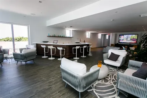 2602 E Hallandale Beach Boulevard Hallandale Beach FL 33009