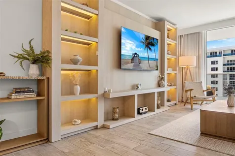 102 24th Street Miami Beach FL 33139