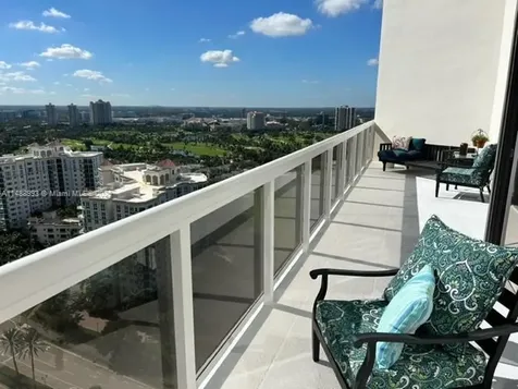 20185 E Country Club Drive Aventura FL 33180
