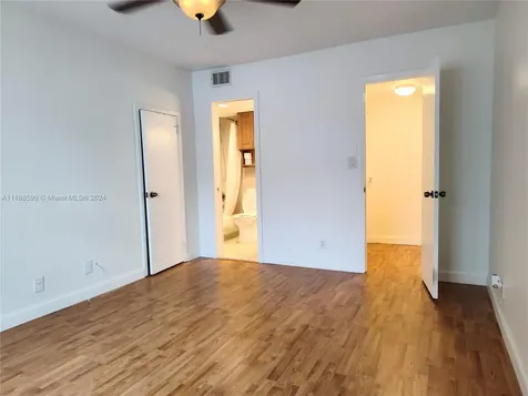 7083 W Sunrise Boulevard Plantation FL 33313