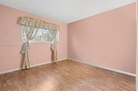 19721 SW 79th Place Cutler Bay FL 33189