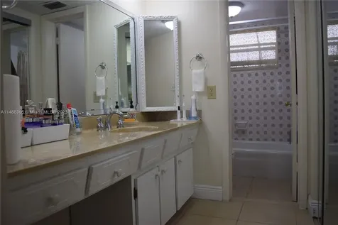 3940 NW 42nd Avenue Lauderdale Lakes FL 33319