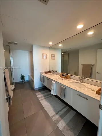 55 SE 6th Street Miami FL 33131