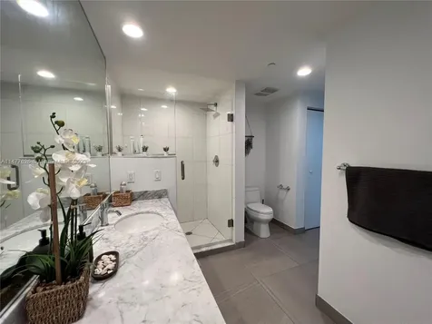 55 SE 6th Street Miami FL 33131