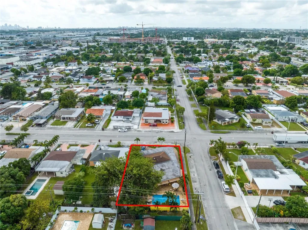 901 E 32nd Street Hialeah FL 33013
