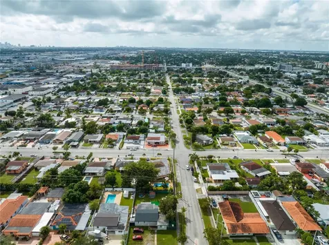 901 E 32nd Street Hialeah FL 33013