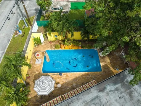 901 E 32nd Street Hialeah FL 33013