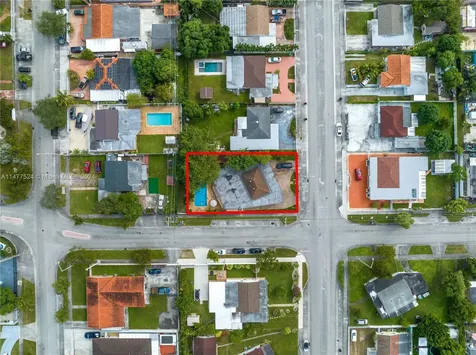901 E 32nd Street Hialeah FL 33013