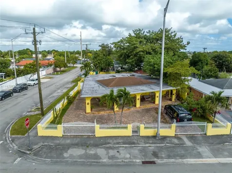 901 E 32nd Street Hialeah FL 33013