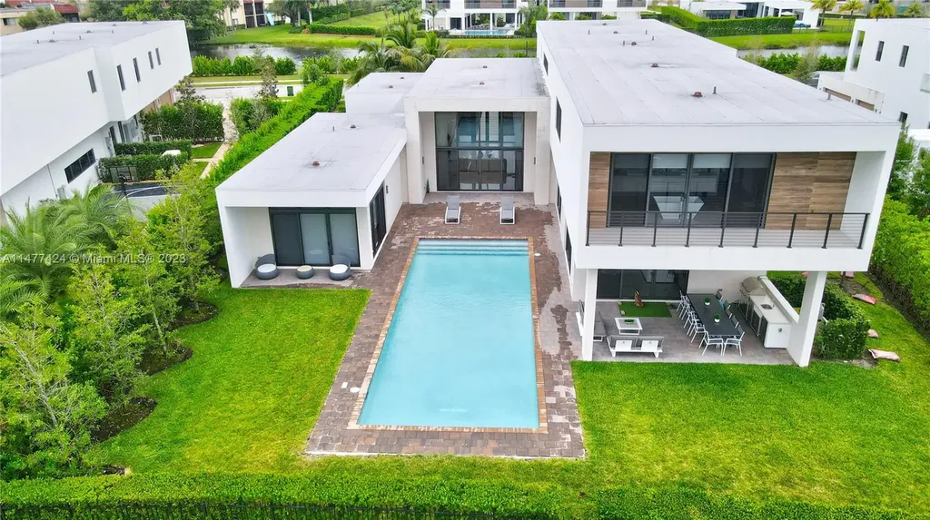 16519 N Botaniko Drive N Weston FL 33326