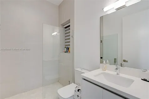 16519 N Botaniko Drive N Weston FL 33326