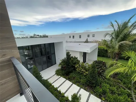 16519 N Botaniko Drive N Weston FL 33326
