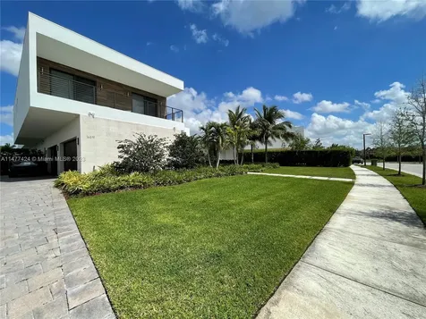 16519 N Botaniko Drive N Weston FL 33326