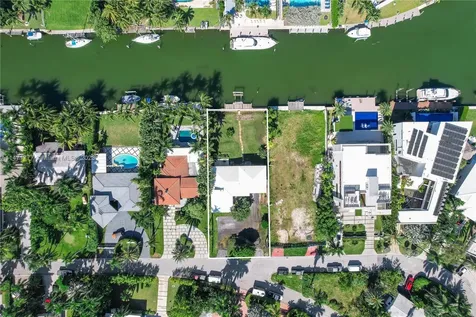 1075 Belle Meade Island Drive Miami FL 33138