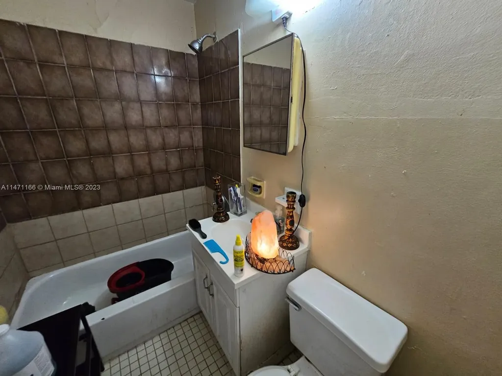 1817 NW 25th Avenue Fort Lauderdale FL 33311