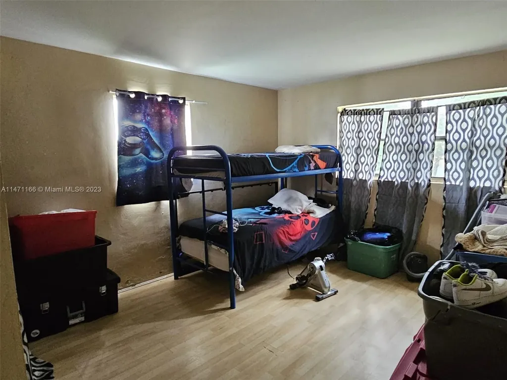 1817 NW 25th Avenue Fort Lauderdale FL 33311
