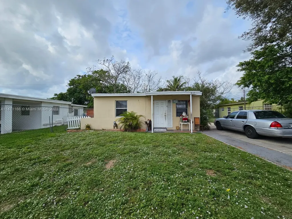 1817 NW 25th Avenue Fort Lauderdale FL 33311