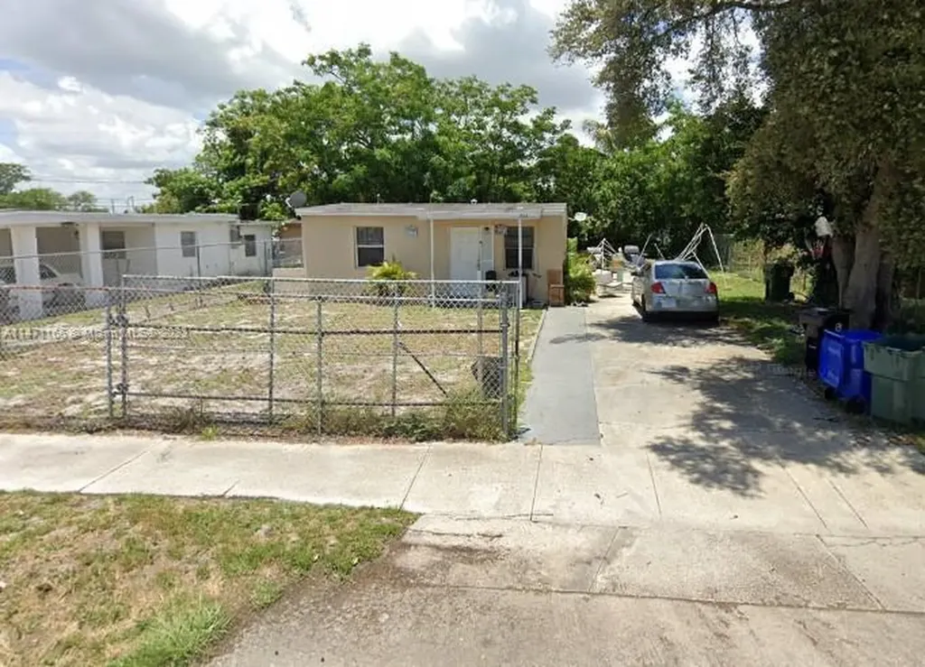 1817 NW 25th Avenue Fort Lauderdale FL 33311