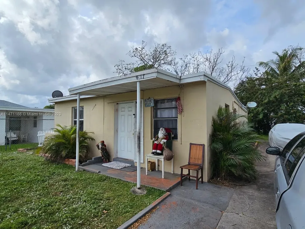 1817 NW 25th Avenue Fort Lauderdale FL 33311