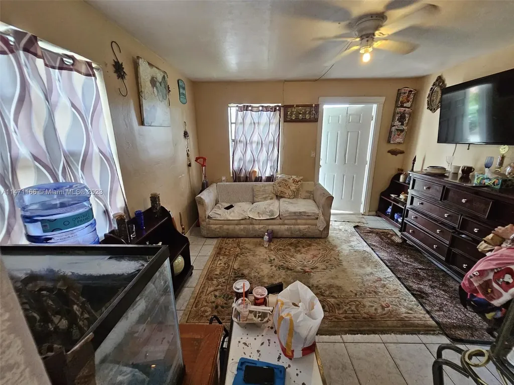 1817 NW 25th Avenue Fort Lauderdale FL 33311