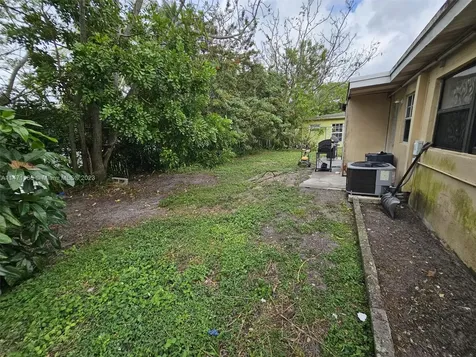 1817 NW 25th Avenue Fort Lauderdale FL 33311