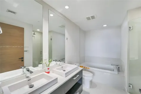 45 SW 9th Street Miami FL 33130