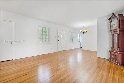 2411 SW 84th Avenue Miami FL 33155