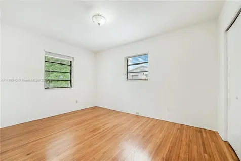 2411 SW 84th Avenue Miami FL 33155