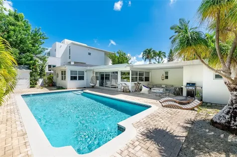 654 Hampton Lane Key Biscayne FL 33149