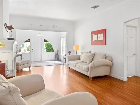 9056 Emerson Avenue Surfside FL 33154