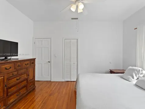 9056 Emerson Avenue Surfside FL 33154