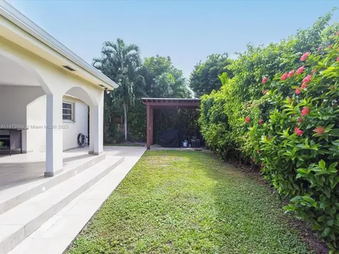 9056 Emerson Avenue Surfside FL 33154
