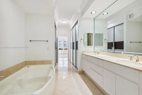 715 Crandon Boulevard Key Biscayne FL 33149