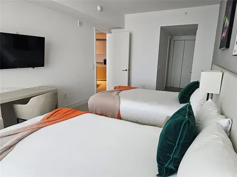 4111 S Ocean Drive Hollywood FL 33019