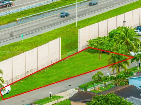 256 SW Street Homestead FL 33032
