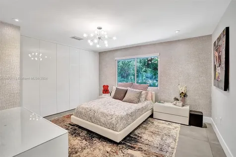 19105 NE 21st Avenue North Miami Beach FL 33179