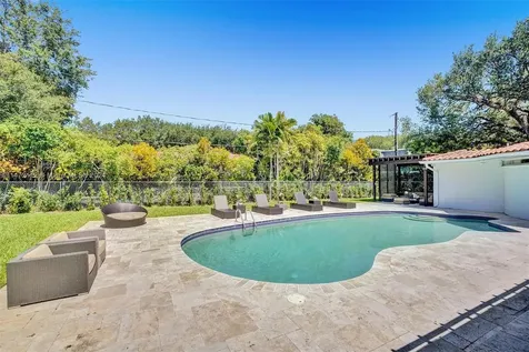 19105 NE 21st Avenue North Miami Beach FL 33179