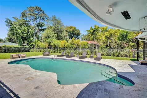 19105 NE 21st Avenue North Miami Beach FL 33179