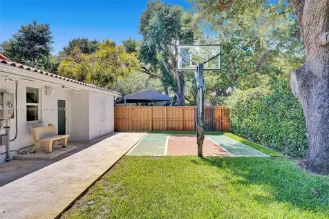 19105 NE 21st Avenue North Miami Beach FL 33179