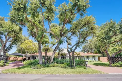 19105 NE 21st Avenue North Miami Beach FL 33179