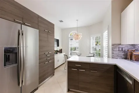 6859 SW 89th Terrace Pinecrest FL 33156