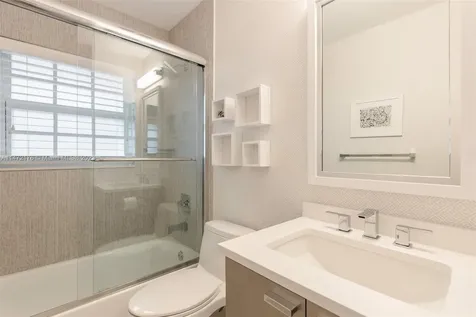 6859 SW 89th Terrace Pinecrest FL 33156